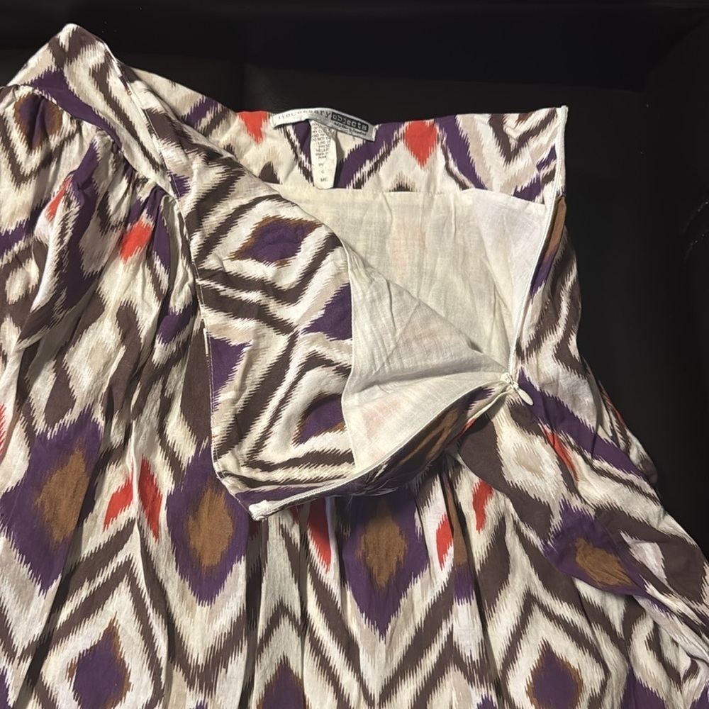 Beautiful Skirt Size Medium Necessary Objects - Picture 6 of 9